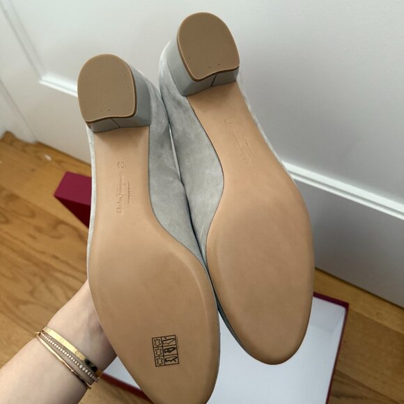 NWT Salvatore Ferragamo Vara 3cm Pumps Rhinoceros Gray Suede Calf Leather 40.5 - Picture 8 of 10